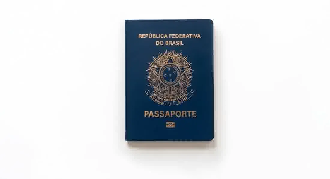 Passaporte brasileiro fechado